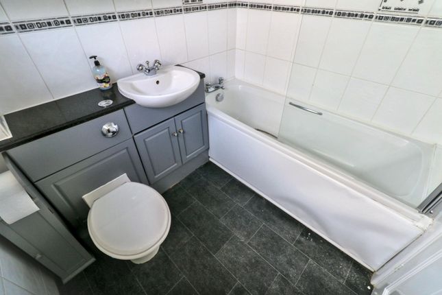 29 Abberley Close, St. Helens photo 4