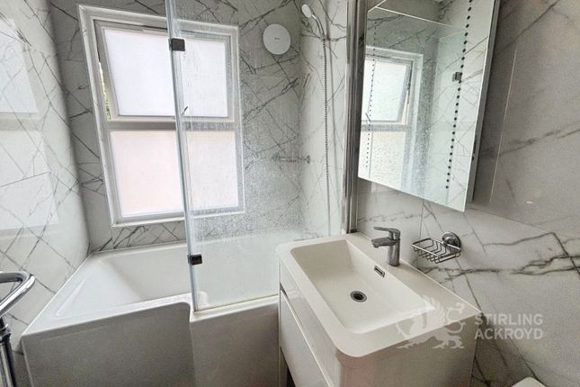Room Four, 293, Staines Road, Feltham photo 4