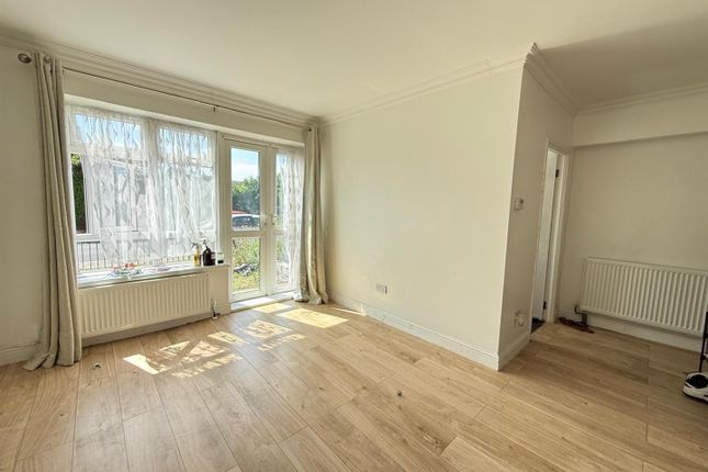 Flat 1, Howard Court, Howard Road, Barking photo 2