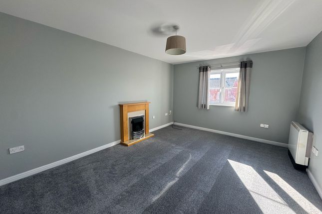 66, Woodhouse Close, Worksop photo 2