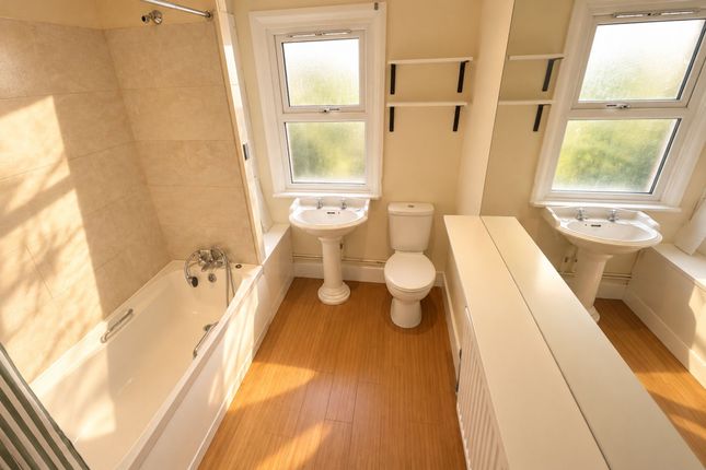71 St. Johns Road, Hemel Hempstead photo 4