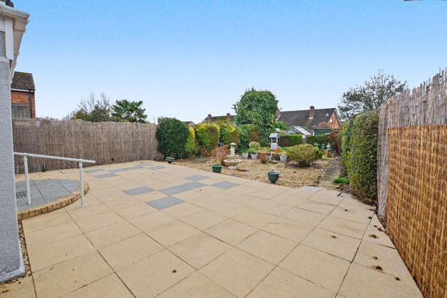 32, Larkhall Lane, Northampton photo 2
