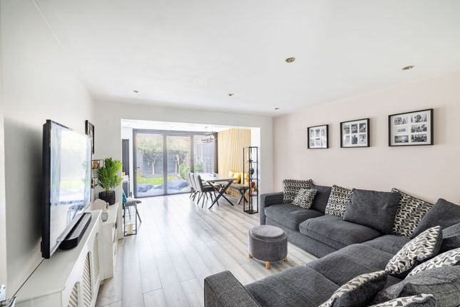 5 Orchard Lane, Godstone photo 3