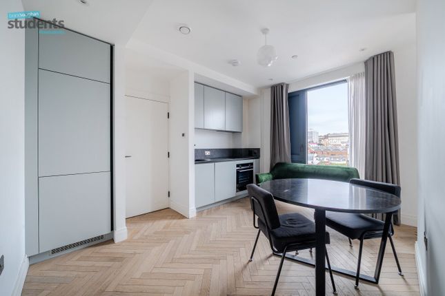 Cbcd03d1-3506-4Ac...