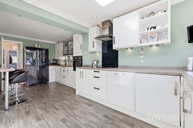 9 Harpers Lane, Brentwood photo 4