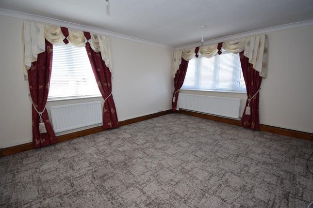71, Steward Crescent, South Shields photo 3