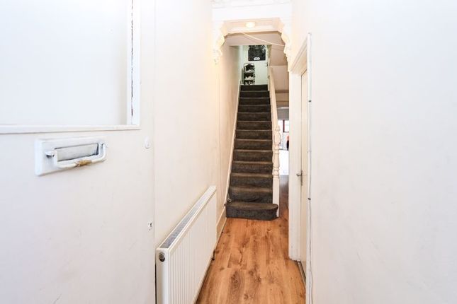 59, Sibley Grove, London photo 3