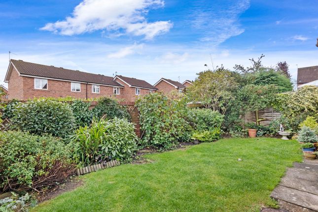 1 Foxtail Close, Stratford-upon-Avon photo 3