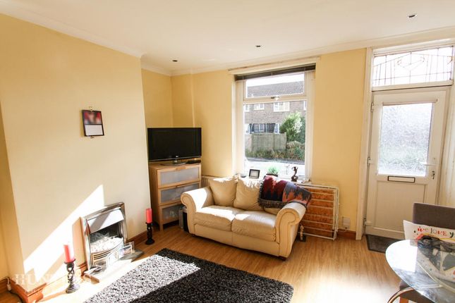 29, Fairbank, Shipley photo 2