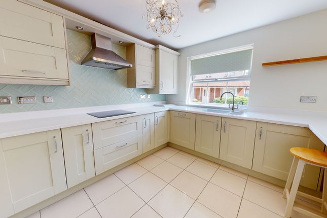 21, Ashtree View, Newport photo 2