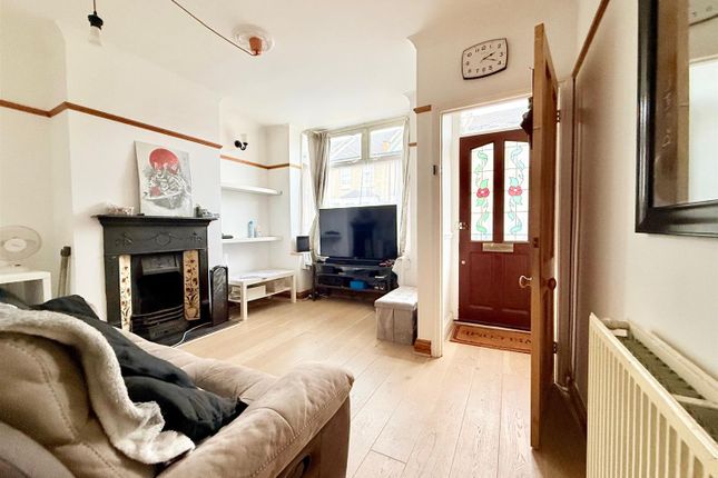 49, Rounton Road, Waltham Abbey photo 2