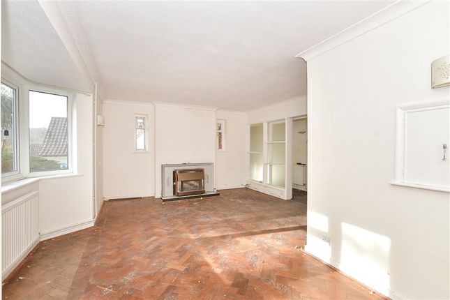 Penland Close, Haywards Heath photo 2