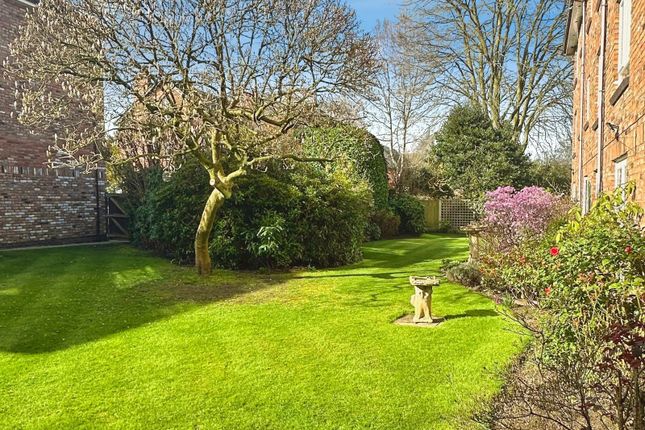 21 Lynwood,, Victoria Road, Cheshire photo 2
