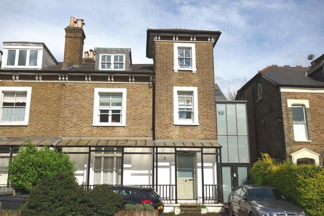 Thumbnail Flat to rent in Fassett Road, Kingston Upon Thames