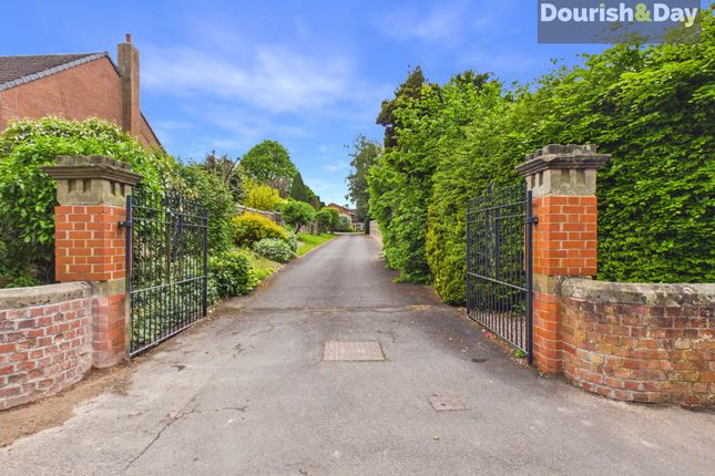 5 Frogmore Close, Market Drayton photo 2