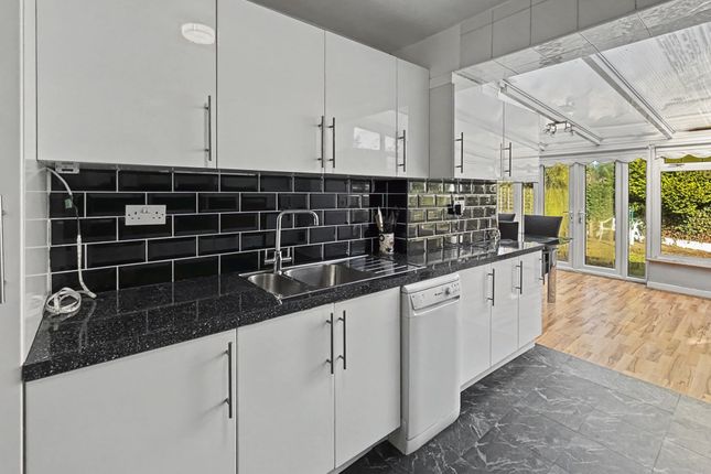 79 Tintern Avenue, Manchester photo 2