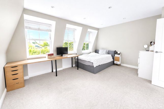 184, Sandhurst Road, London photo 4