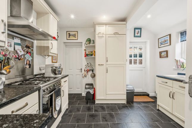 37, Radnor Road, Weybridge photo 4