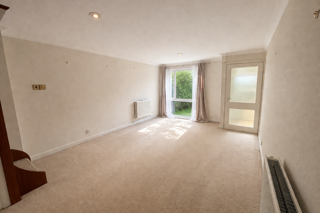 13, Butcher Close, Tonbridge photo 2