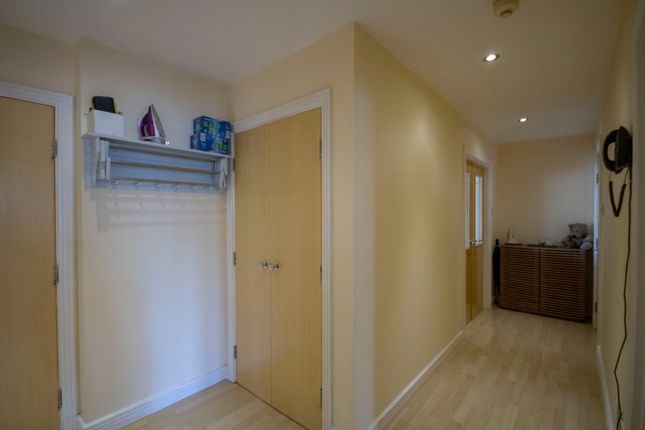 Flat to rent in Royal Arch Apartments, The Mailbox, Wharfside Street, Birmingham