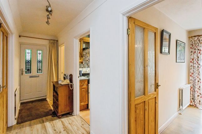22, Marle Avenue, Burgess Hill photo 2