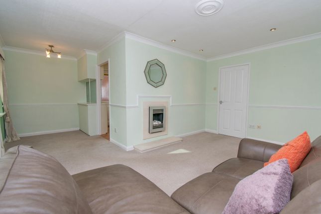 6, The Rowans, Leicester photo 2