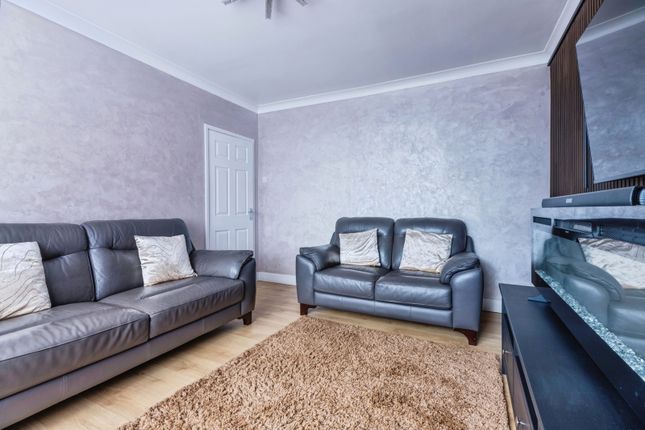 10, Cranbourne Drive, Lancashire photo 4