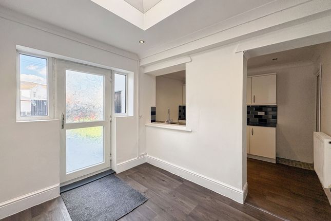 65 Eastland Road, Neath photo 2