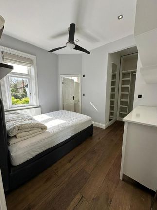 Thumbnail Room to rent in 17 Chatsworth Road, London