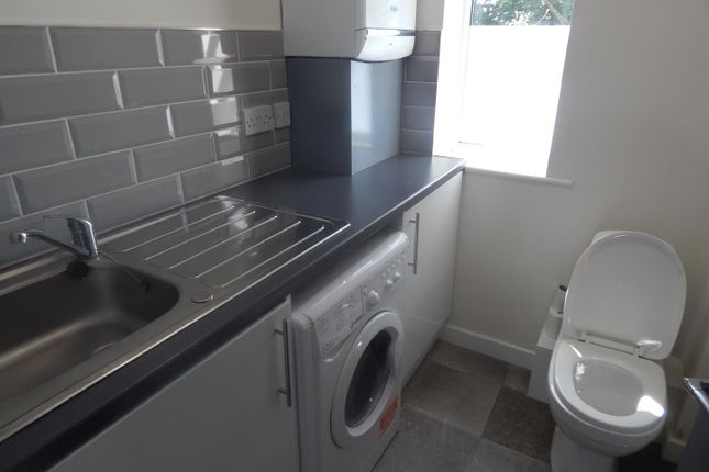 Room 3, 5, St. John Street, Wigan photo 4