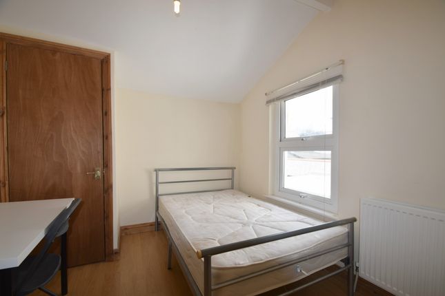 Rhymney Street, Cardiff photo 4
