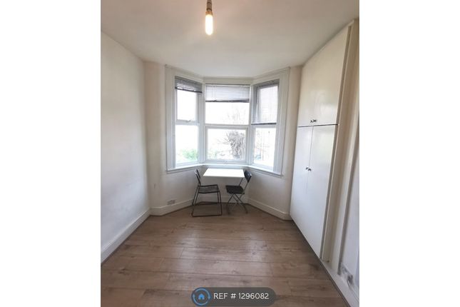 Thumbnail Studio to rent in Crossfield Road, London