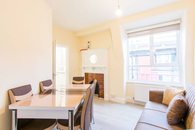 Flat to rent in Grand Parade, Harringay, London