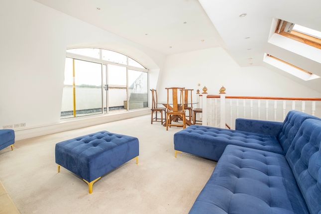 Flat 10, Anglo American Laundry, Burmester Road, London photo 4