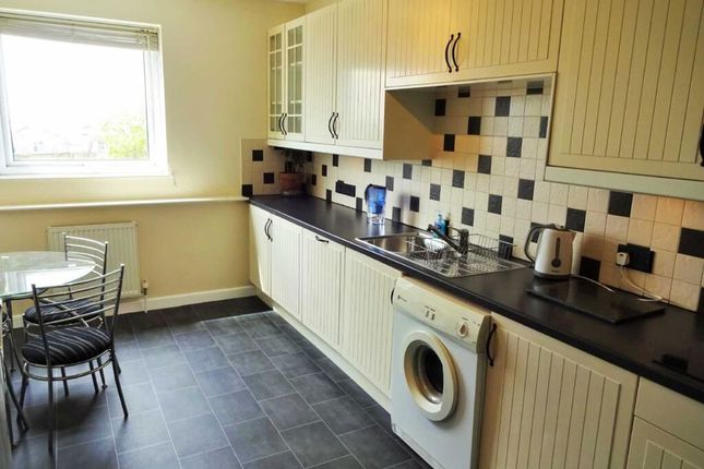 12 Addington Court, Madeira Road, Weston-super-Mare photo 4