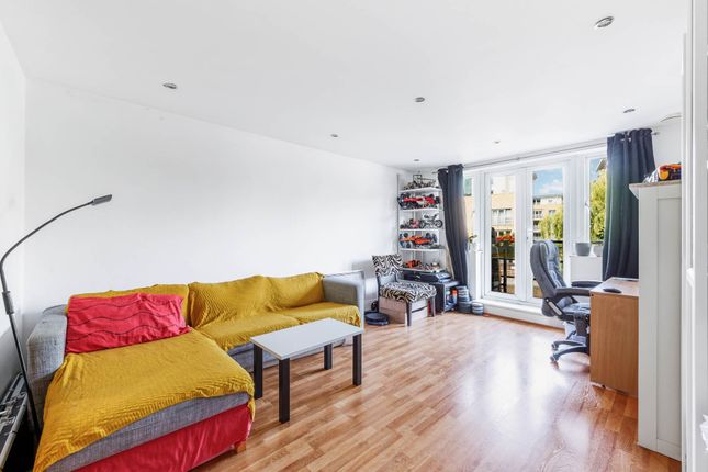 9 Dorey House, High Street, Brentford photo 3