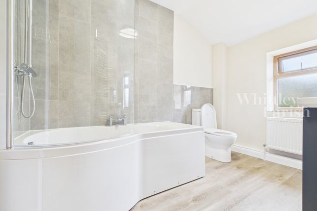 Cam04332G0-Pr0484-Still017