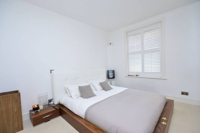 Thumbnail Flat for sale in Gondar Mansions, West Hampstead, London