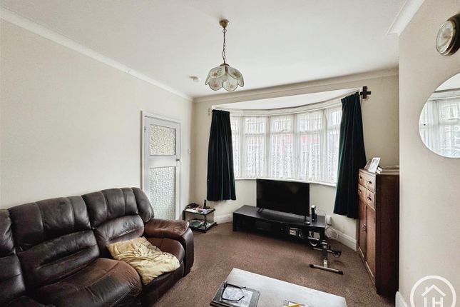 7, Solomon Road, Gillingham photo 3