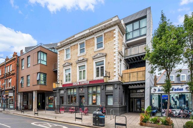 Flat 13, 40, High Road, London photo 2