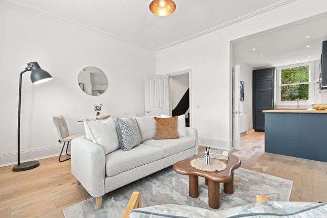 Parsons Mews, London photo 4