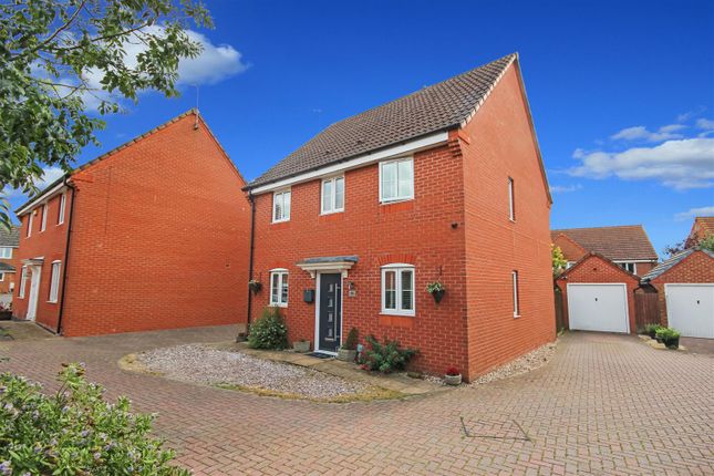 Thumbnail Detached house for sale in Sunningdale Drive, Rushden
