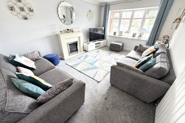 25 Wood Lane, Willenhall photo 4