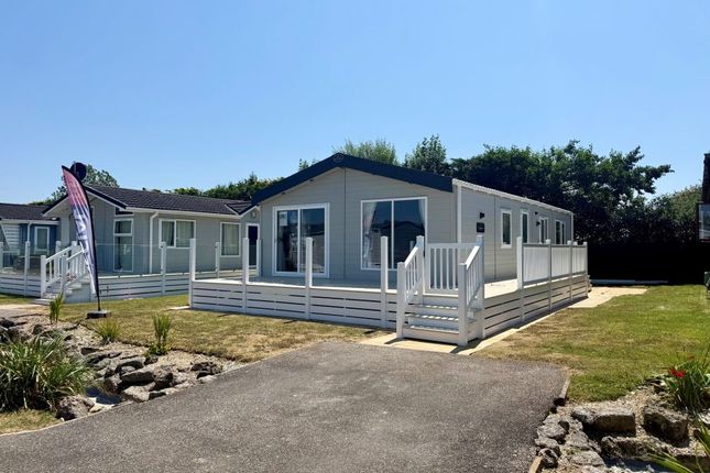 3-bed caravan on Par Sands Coastal Holiday Park, Beach, Par, £225,000