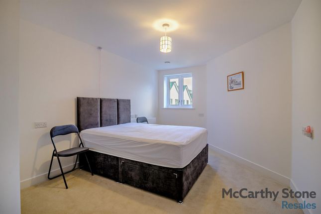 8634083-Interior02-800.Jpg