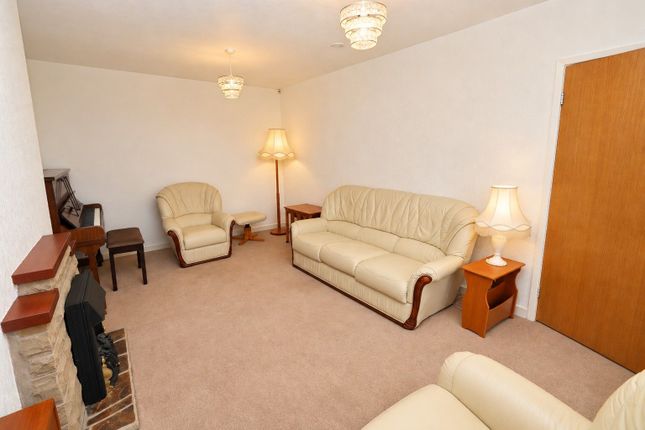 16, Wheelton Close, Bury photo 4