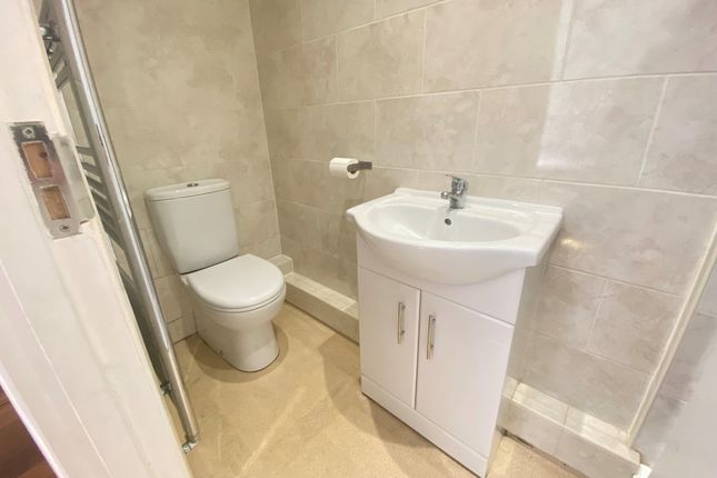 Rm 3, 7, Eastfield Road, Leicester photo 3