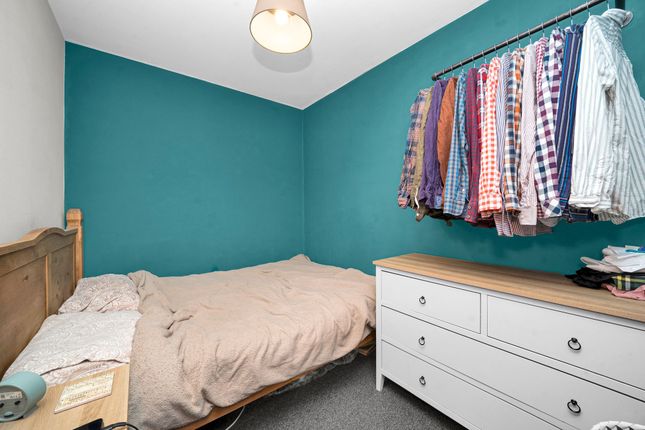 Flat 55, Britten Court Abbey Lane, London photo 3