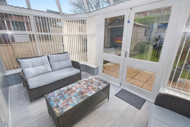 105, Kirkdale Crescent, West Yorkshire photo 5