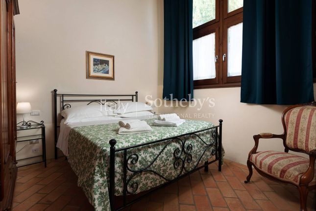 Country house for sale in Via Lauretana Antica, Asciano, Toscana